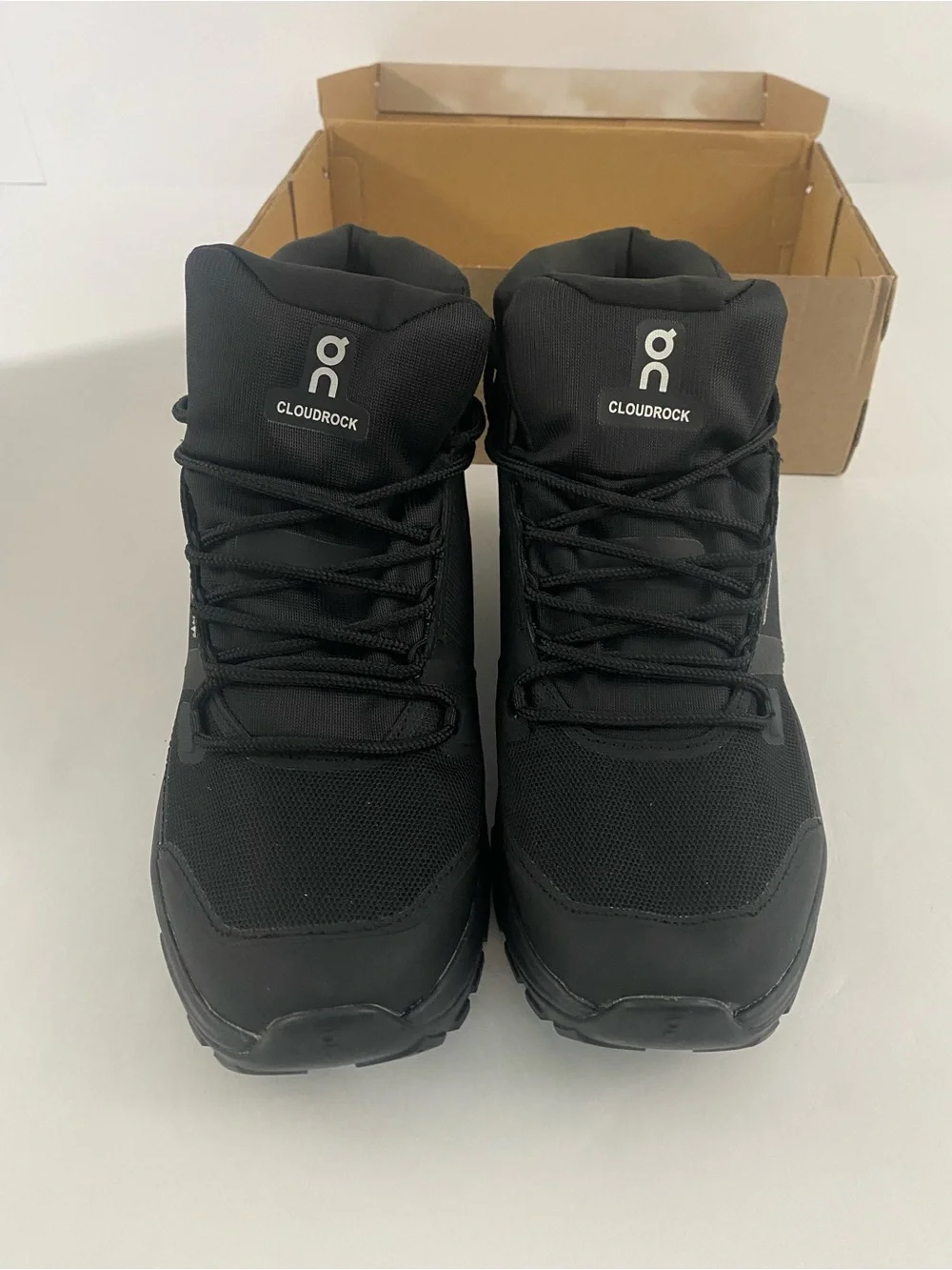 NEW On Running Cloudrock Mid WP Black Waterproof Boots Cloudtec Men's Size 13